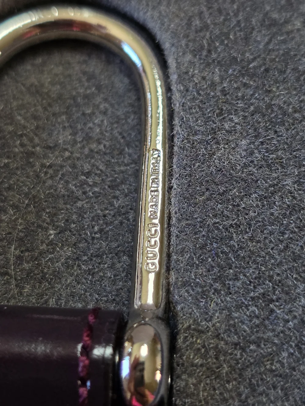 Gucci Small G Logo Leather Key Holder Keychain Burgundy Silver Tone w/ Box